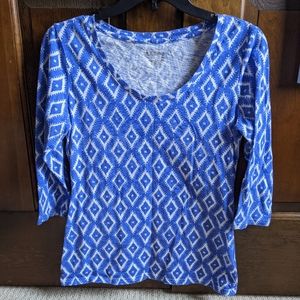 3/4 sleeve blue/white geometric scoopneck